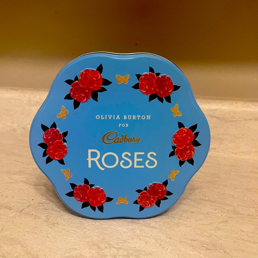 Beautiful storage tin from England.